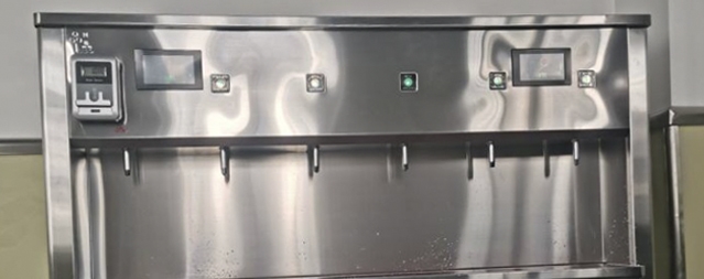 校園刷卡飲水機(jī)首選國(guó)林品牌